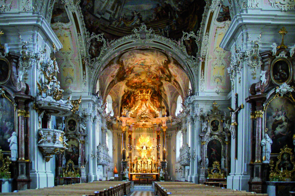 Das Innere der Wiltener Basilika