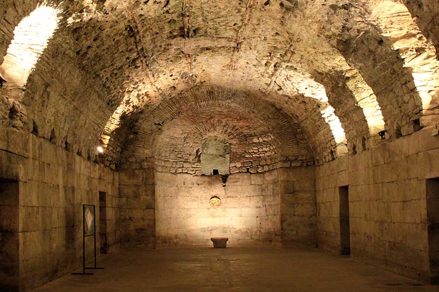 Kellergewölbe des Diokletianpalastes in Split