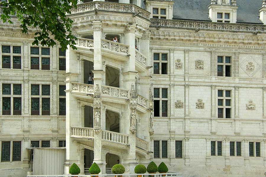 Treppenturm der Renaissance am Schloss von Blois